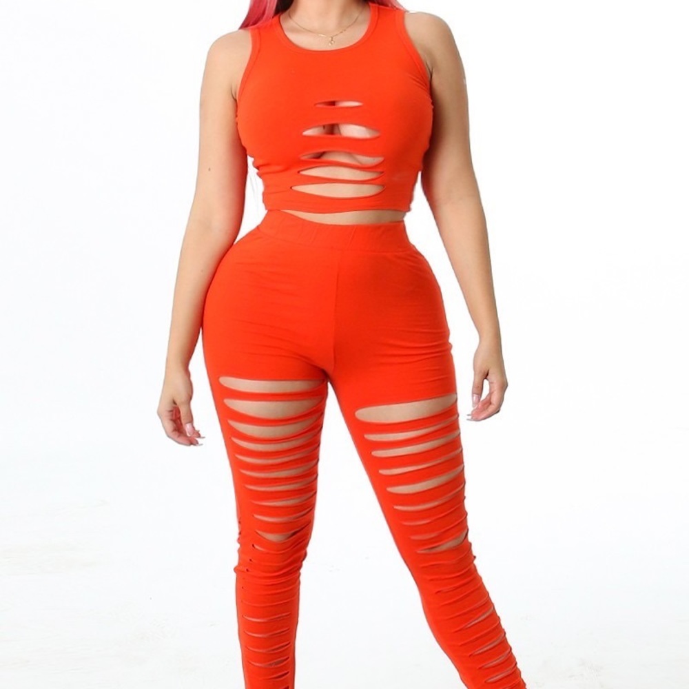 Distressed stretch legging and crop top